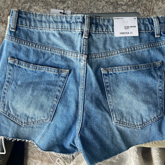 Forever 21 Ultra Vintage Shorts in size 26 - Picture 4 of 4